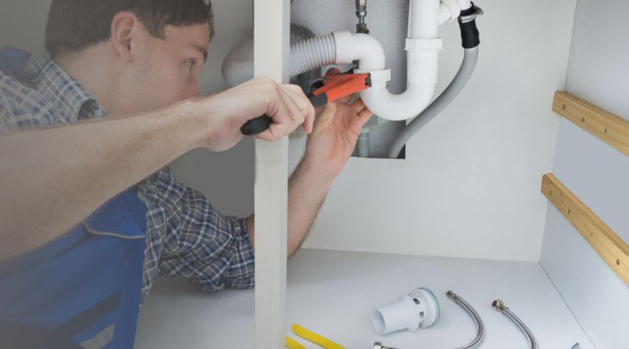 Expert burst pipe repair services in Kampsville, IL